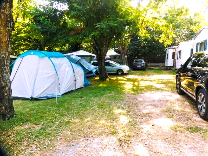 emplacement de camping à Sampzon