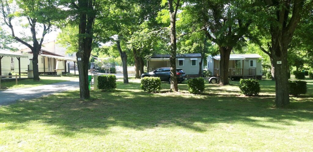 emplacement de camping en sud ardeche